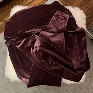 Velvet Lululemon high-rise Wunder leggings in size 10